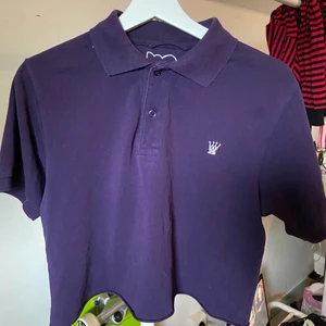 Lila pike tröja - Lila tröja med krage i bra kvalitet 