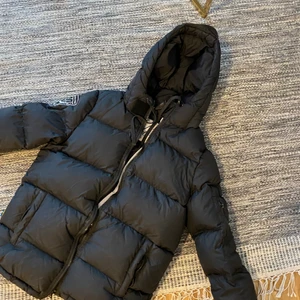 D brand St M - Mycket fint skick storlek M 