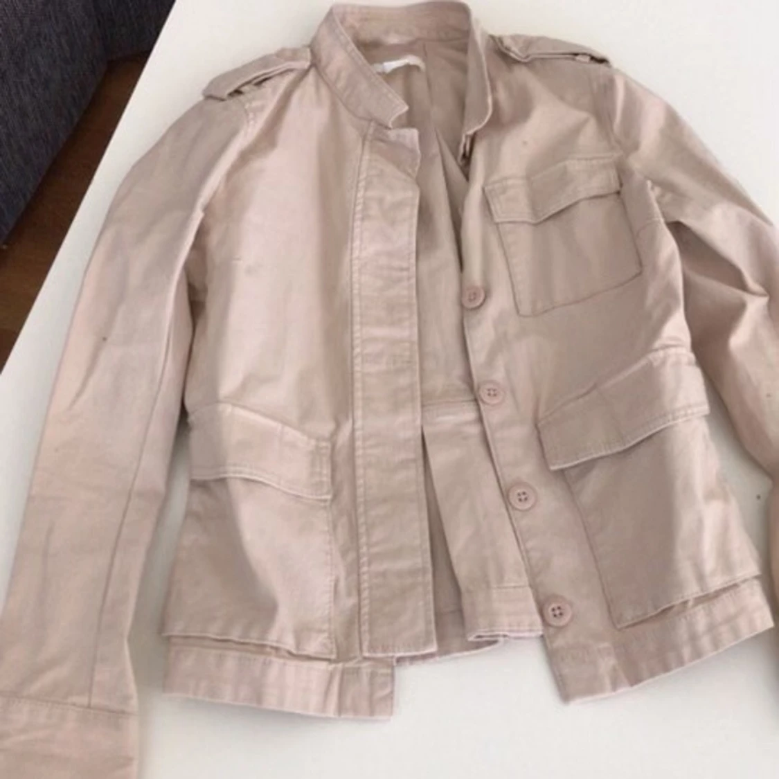 Beige/ljusrosa jacka