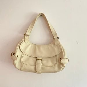 Väska retro - Frakt tillkommer. Kan även mötas upp i Göteborg.