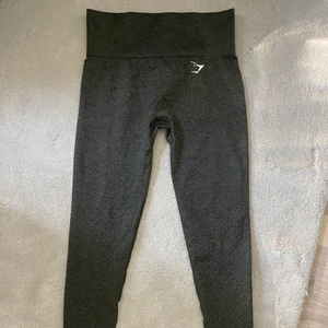 Gymshark tights - Gröna Gymshark tights i väldigt fint skick😇