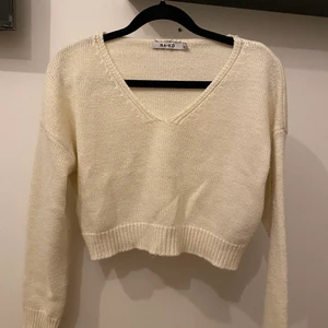 stickad tröja - supersnygg stickad tröja från nakd! Sparsamt använd, 120kr+frakt