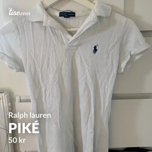 Ralph lauren pike  - Haft sen 2017, använd två gånger. Sitter som en vanlig S