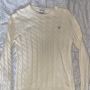 Gant stickad tröja strlk M - Skick: 8/10