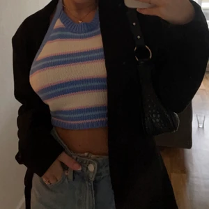 Topp från zara - Mönstrad topp från zara i strl s. Använd 1 gång. Frakt tillkommer!