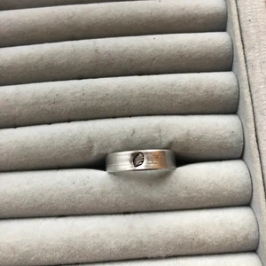 Ring - Finns med flera olika motiv, be bara om bild så skickar jag på dom andra motiven. Skriv ditt fingers omkrets så gör jag en efter den