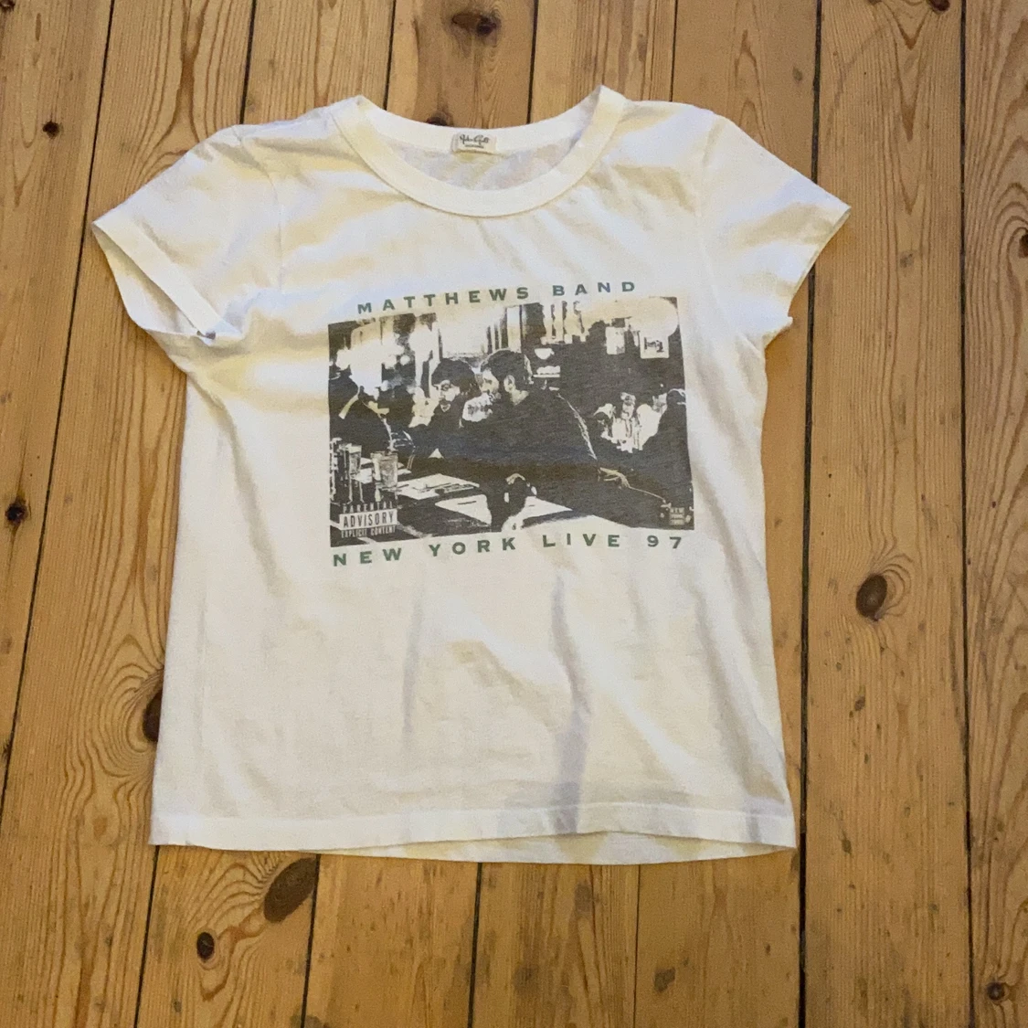 Brandy Melville T shirt 