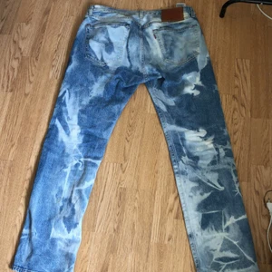 Levis jeans - Snygga Levis jeans, bjuder på frakten!