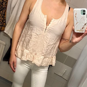 Rosa linne ca storlek 36 - Rosa linne från H&M, lappar bortklippta men uppskattar storleken till ca xs-s, sparsamt använd och ingenting att anmärka på