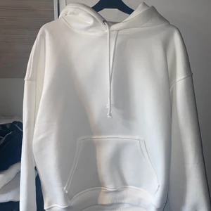 Vit hoodie  - Aldrig använd 