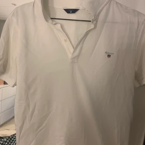 Pikétröja Gant - Fin pikétröja från Gant. Fint skick och knappt använd. Fraktar endast. Köparen står för frakten 