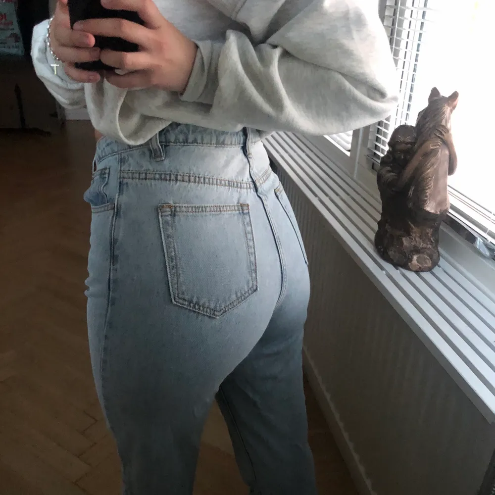 Storlek 38, 85 kr plus frakt! . Farkut & Housut.