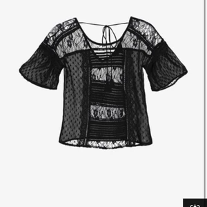 Spetsblus - Jättefin spetsblus som tyvärr blivit för liten så kommer ej till användning längre