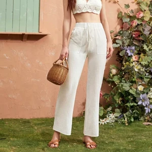 Linne byxor  - Säljer dessa jätte fina linne byxor ifrån shein, aldrig använda så dom är helt nya. Storlek S men dom är även stretchiga i materialet