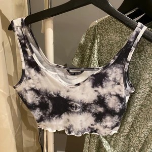 Topp från shein - Skitsnygg men får inte användning för den 😢 som ny i skicket 