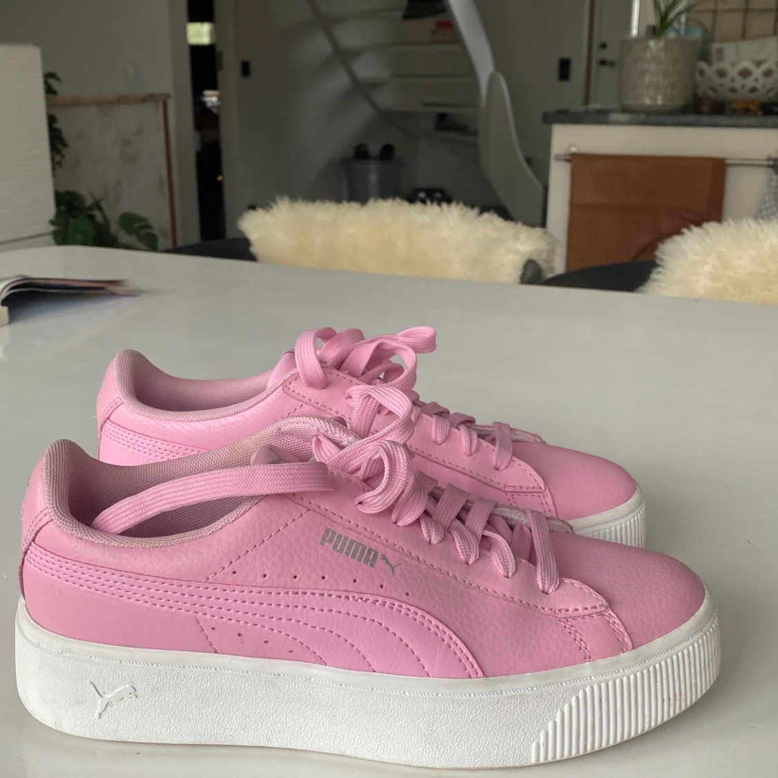 Rosa puma sneakers i strl 38 - 91