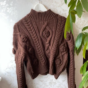 Tjock stickad tröja - Jätte söt brun stickad tröja från zara