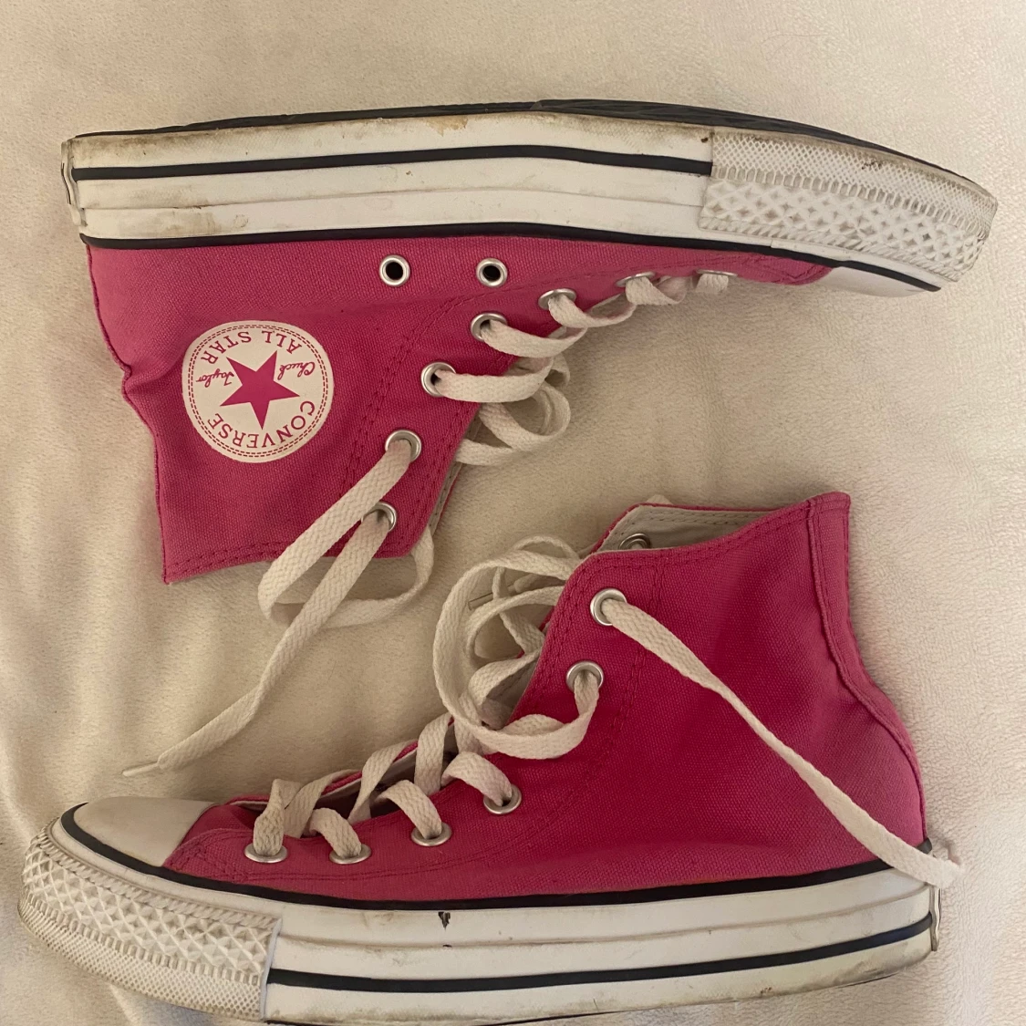 Rosa converse 
