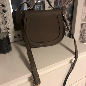 Fin väska  - Jättefin väska från chiquelle! Använd ett fåtal gånger!!