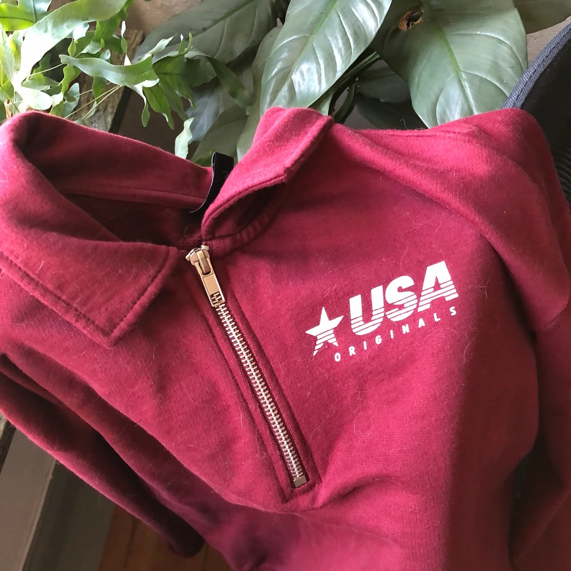 Vinröd tröja med zip - 91