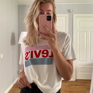 Levi’s T-Shirt - Skön Levi’s T-Shirt, aldrig använd💓