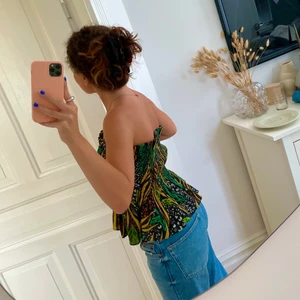 Topp - Storlek xs från H&M❤️ aldrig använt. Finns band till som går att lossa av som jag har gjort