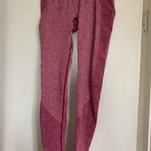 Gymshark flex leggings tights  - Vanlig längd. Har klippt bort lappen med storleken men uppskattar den till storlek s/m