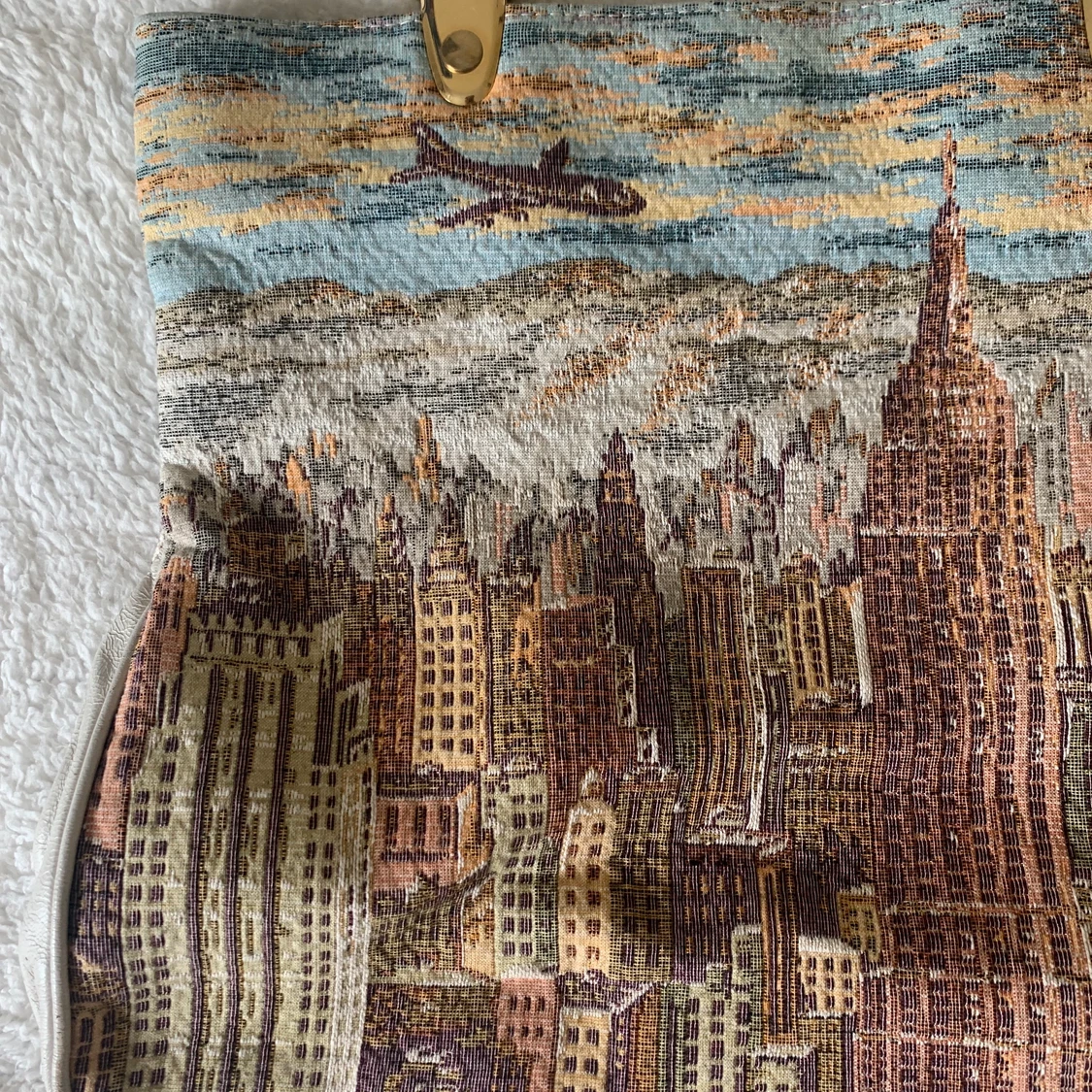 Handväska med brodyr - 90