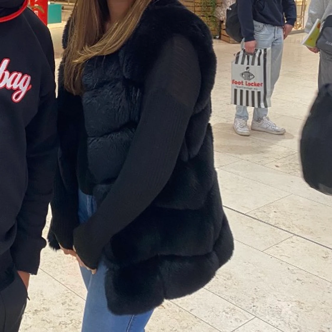 Svart fake päls väst - 91