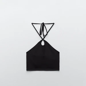 Svart topp, Zara, Strl S - Jättefint oanvänt linne från Zara med lappar på. Storlek S. Frakt tillkommer på 24kr. 