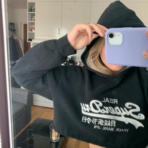 Superdry hoodie  - Croppad superdry hoodie bra skick, fri frakt 