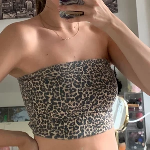 Leopard tupe top - Superfint leopard tube top från Bershka!!