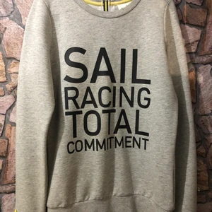Sail racing tröja stl xs - En tröja som knappt används mer, har legat i garderoben sen jag köpte den. Dm vid intresse! 