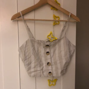 Söt linne - Säljer då de ej kommer t använding🥰