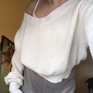 stickad tröja - en stickad tröja. fint skick