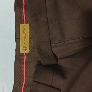 Byxa 32 str -   Svart byxa  monkey  märke