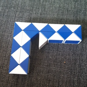 snake för 50kr plus frakt - Fidget toys! Snake för 50kr plus frakt säljer kläder och fidget toys osv