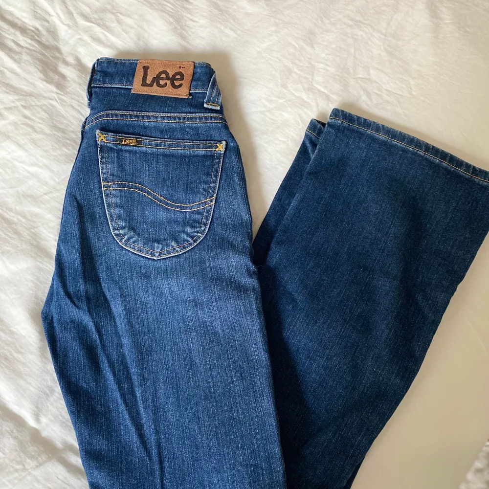 Snygga Lee jeans!!🙌🏽 . Jeans & Byxor.