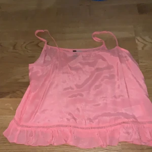 H&M tröja strl  38 - Hej! Säljer en H&M tröja , strl 38 bra skick.