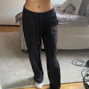 byxor  - Svarta trendiga lbyxor! 