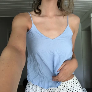 Linne från hm - Blå/vit randigt linne, frakt tillkommer! 