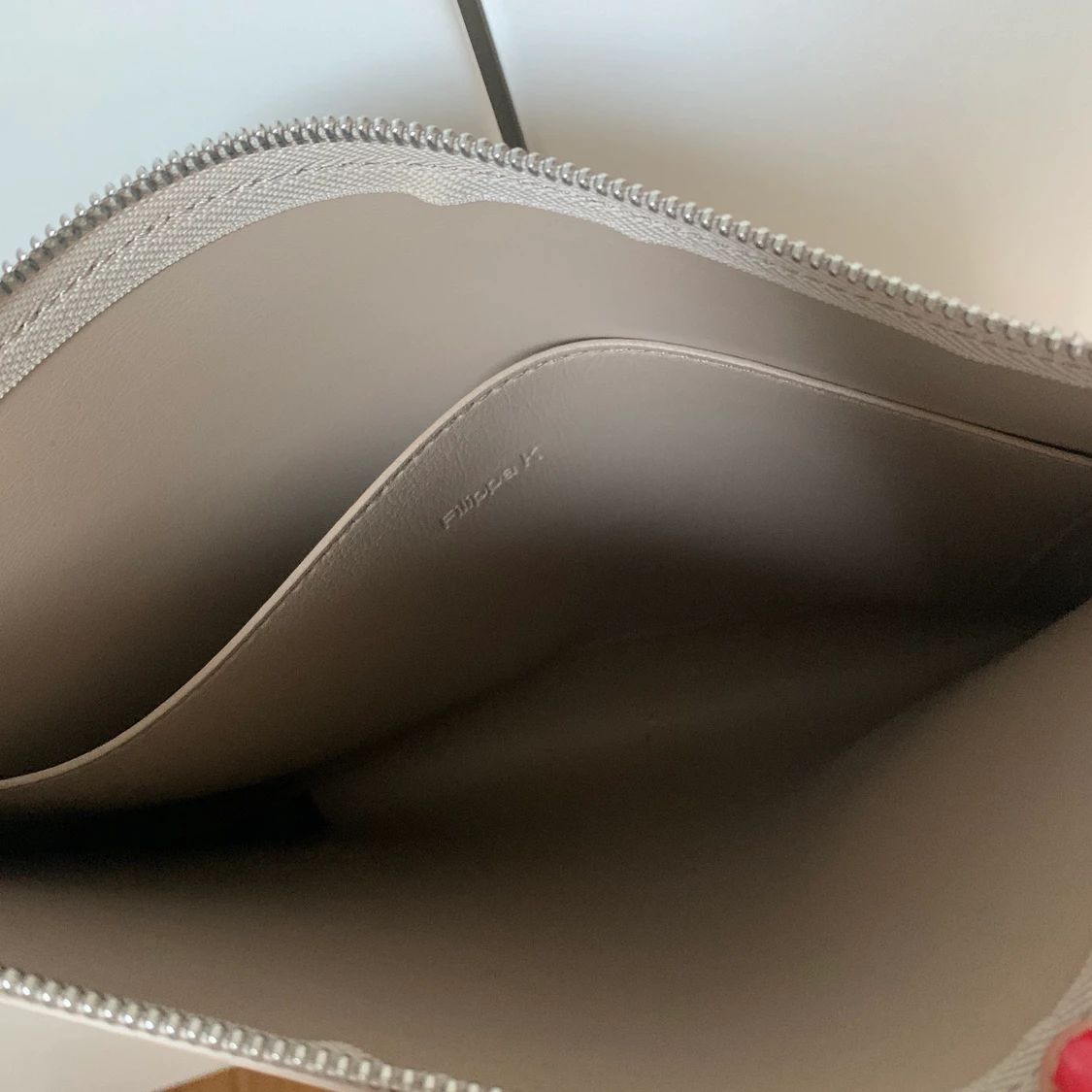 Oanvänd väska från Filippa K - 91