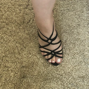 klackar - helt okej skick, inte sönder men lite slitna. nypris 600. storlek 37/38