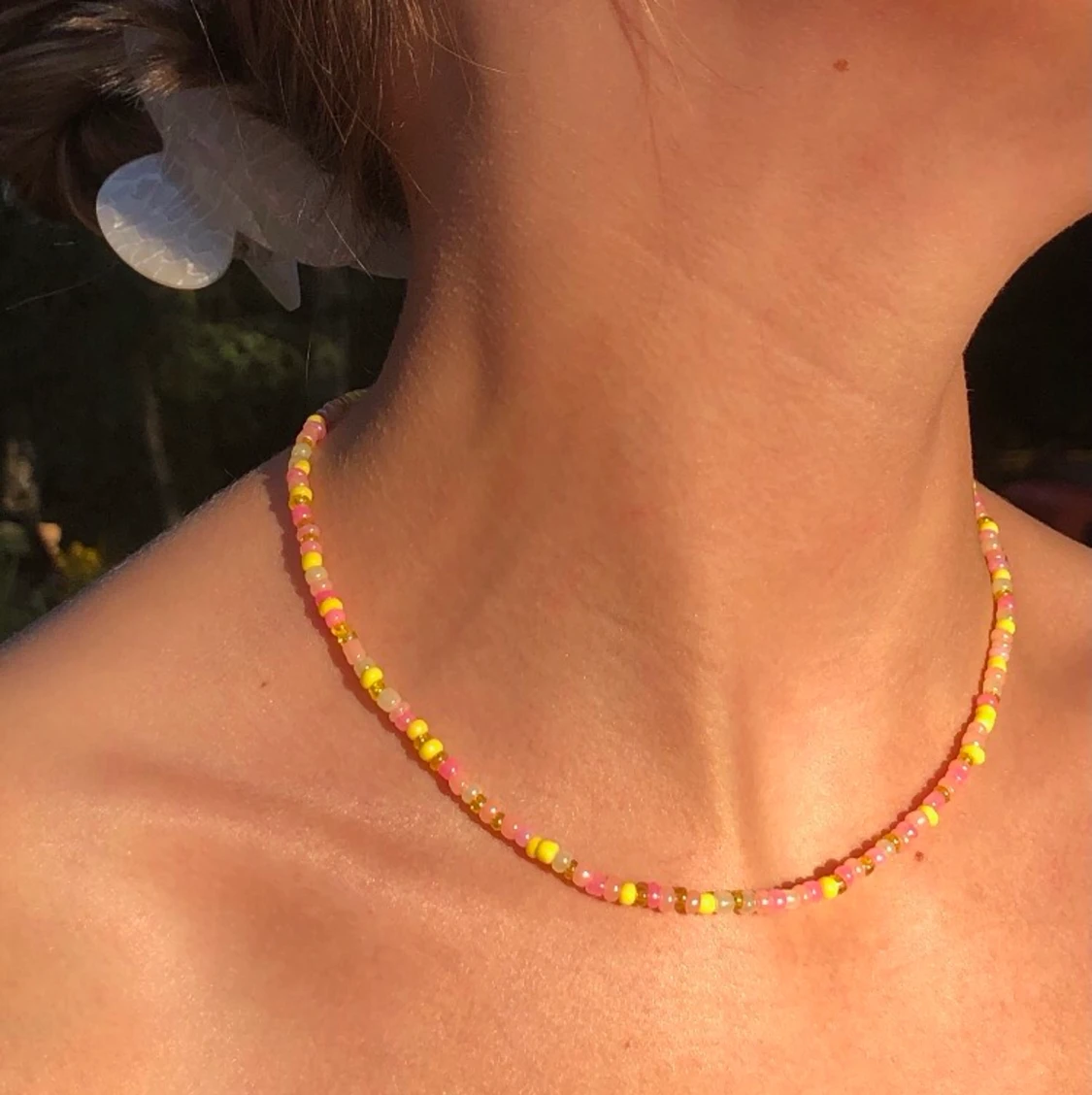 Pärlhalsband i 4 färger - 91