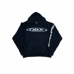 Vintage college Hoodie - Säljer en sjukt snygg vintage hoodie som passar storlek M/L och passar grymt oversized om man har under det, hoodien är i grymt skick. Skickar endast. Ha en bra dag!👍🏻