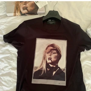 Limitato t-shirt  - Den är bara testad 