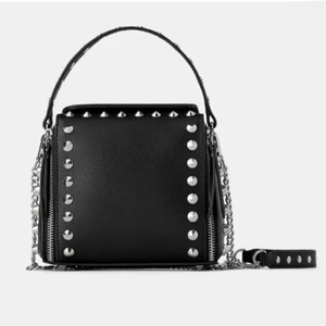 Svart zara väska - SÅLD!