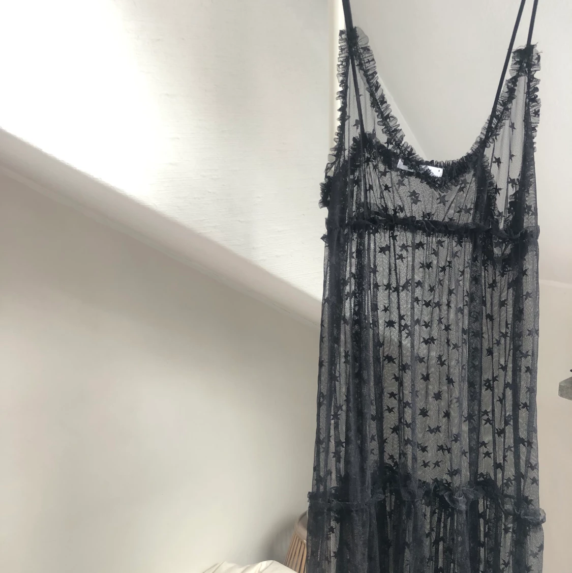 Svart långklänning med underbara detaljer! - 91