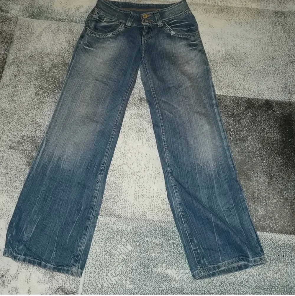 Skit snyggga Pepe jeans i storlek L, knappt använda utav mig. Jeansen är i väldigt bra skick och kvaliteten är super bra. . Jeans & Byxor.