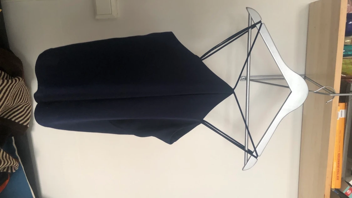 Mörkblå topp i satin - 90